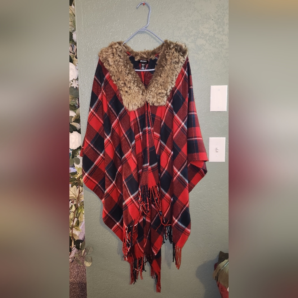 Red plaid womens poncho - New